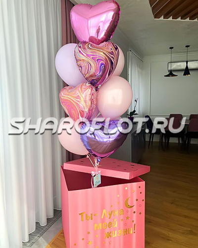 Коробка-поздравление с шарами Фламинго Коробка-поздравление с шарами Фламинго