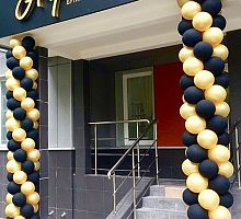 Гирлянда из шаров «Бежево-Черная»