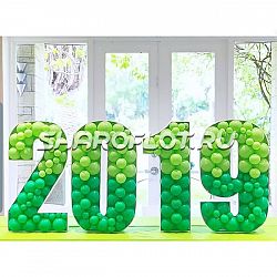 Цифры из шаров на каркасе