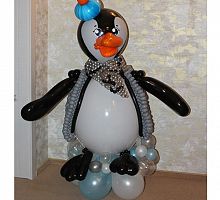 Фигура из шаров «Пингвин»