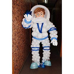 Фигура из шаров «Космонавт» 