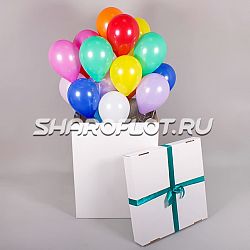 Коробка с разноцветными шариками